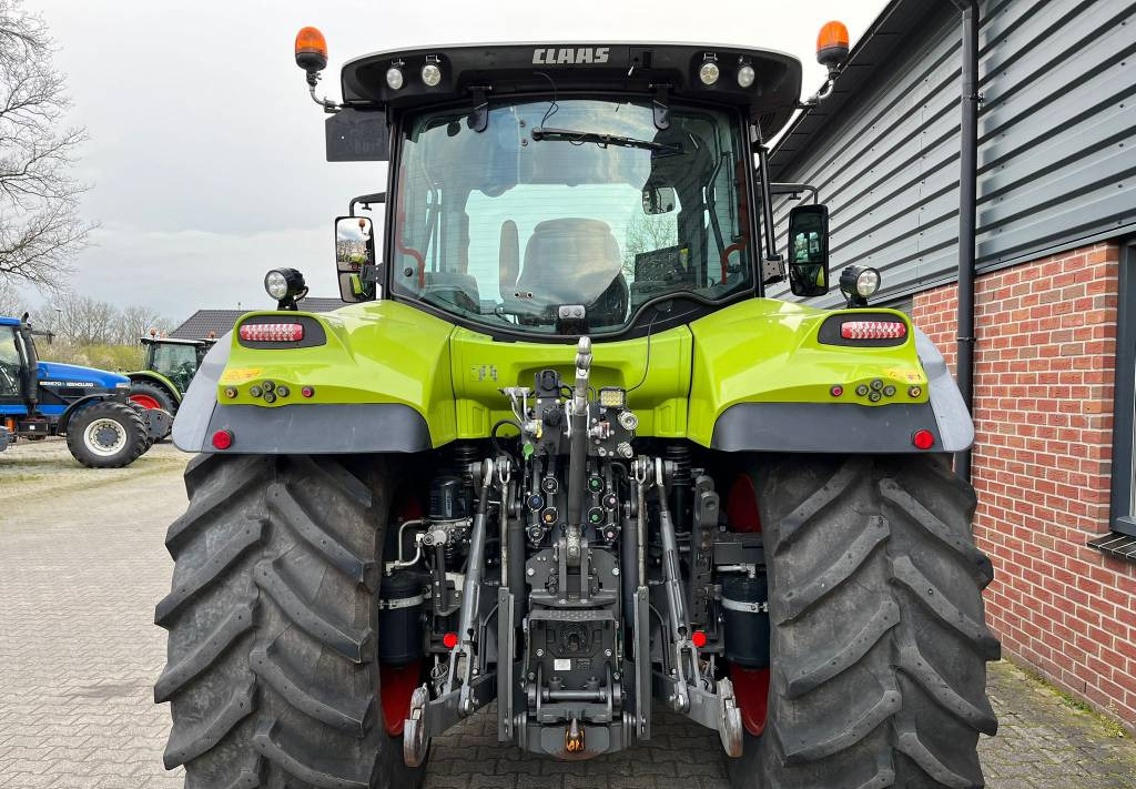 Farm tractor CLAAS Arion 550 Cmatic: picture 4