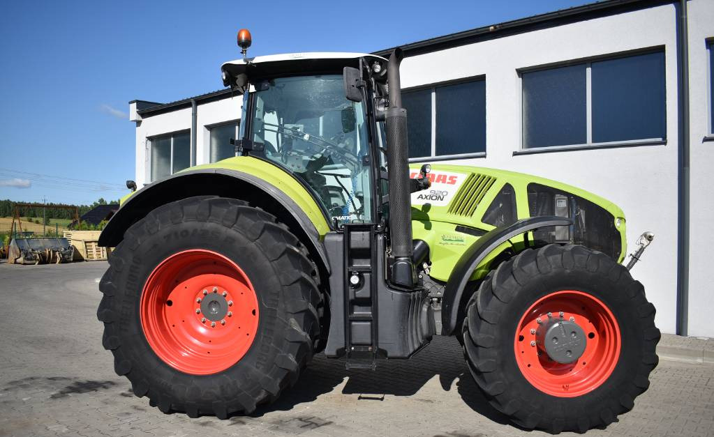Farm tractor CLAAS Axion 920 Cmatic: picture 32