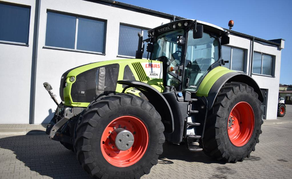 Farm tractor CLAAS Axion 920 Cmatic: picture 30