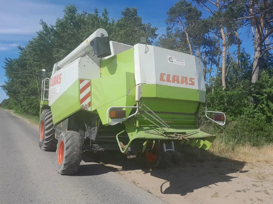 Combine harvester CLAAS LEXION 450: picture 5