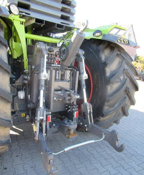Farm tractor CLAAS Xerion 5000 Trac: picture 13