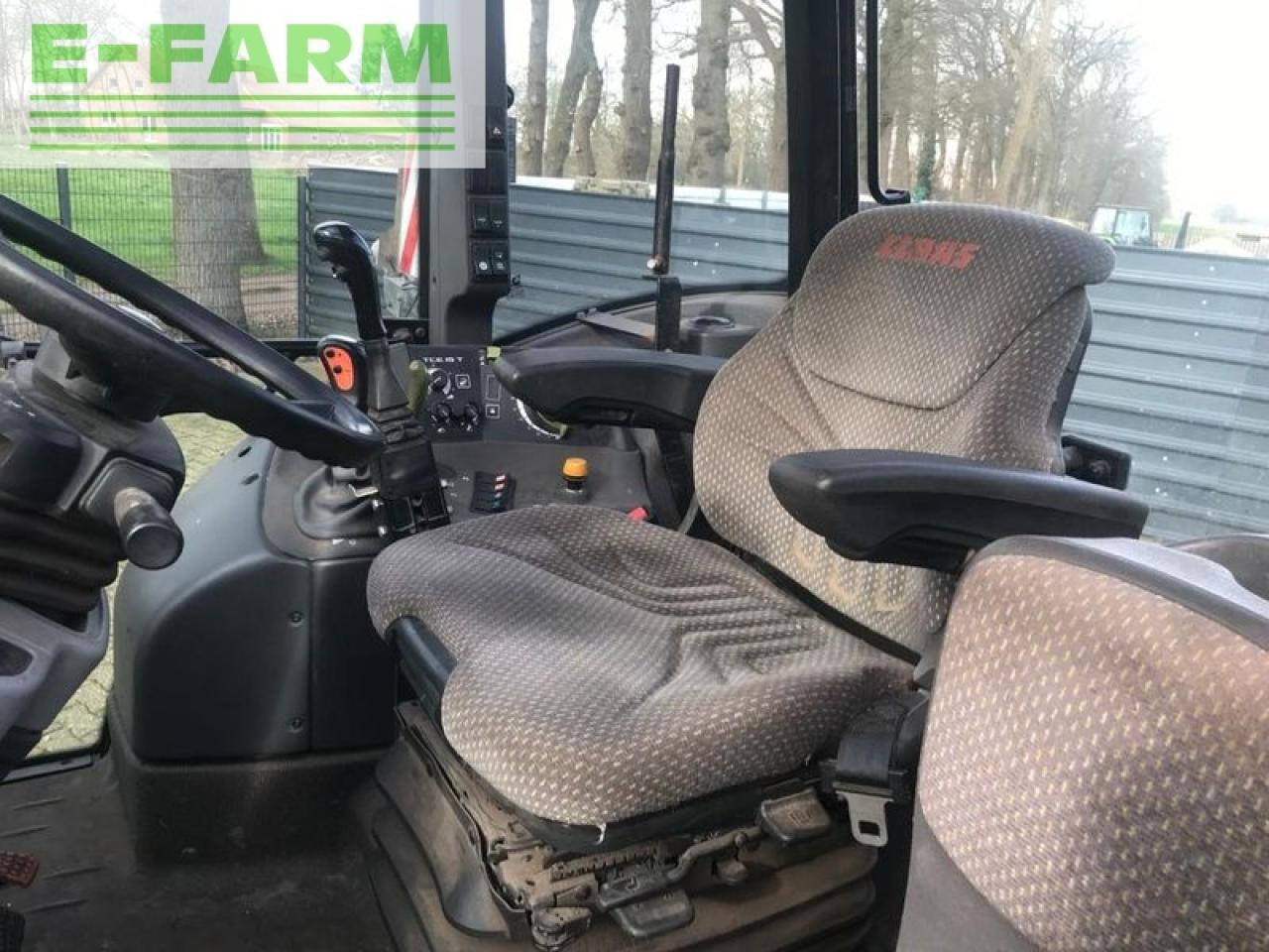 Farm tractor CLAAS arion 410: picture 4