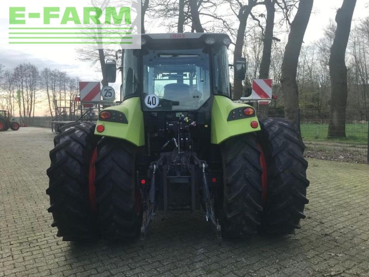 Farm tractor CLAAS arion 410: picture 2