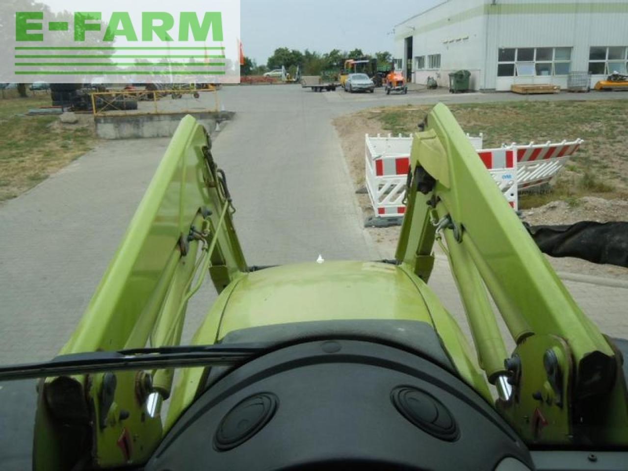 Farm tractor CLAAS arion 410 cis: picture 14