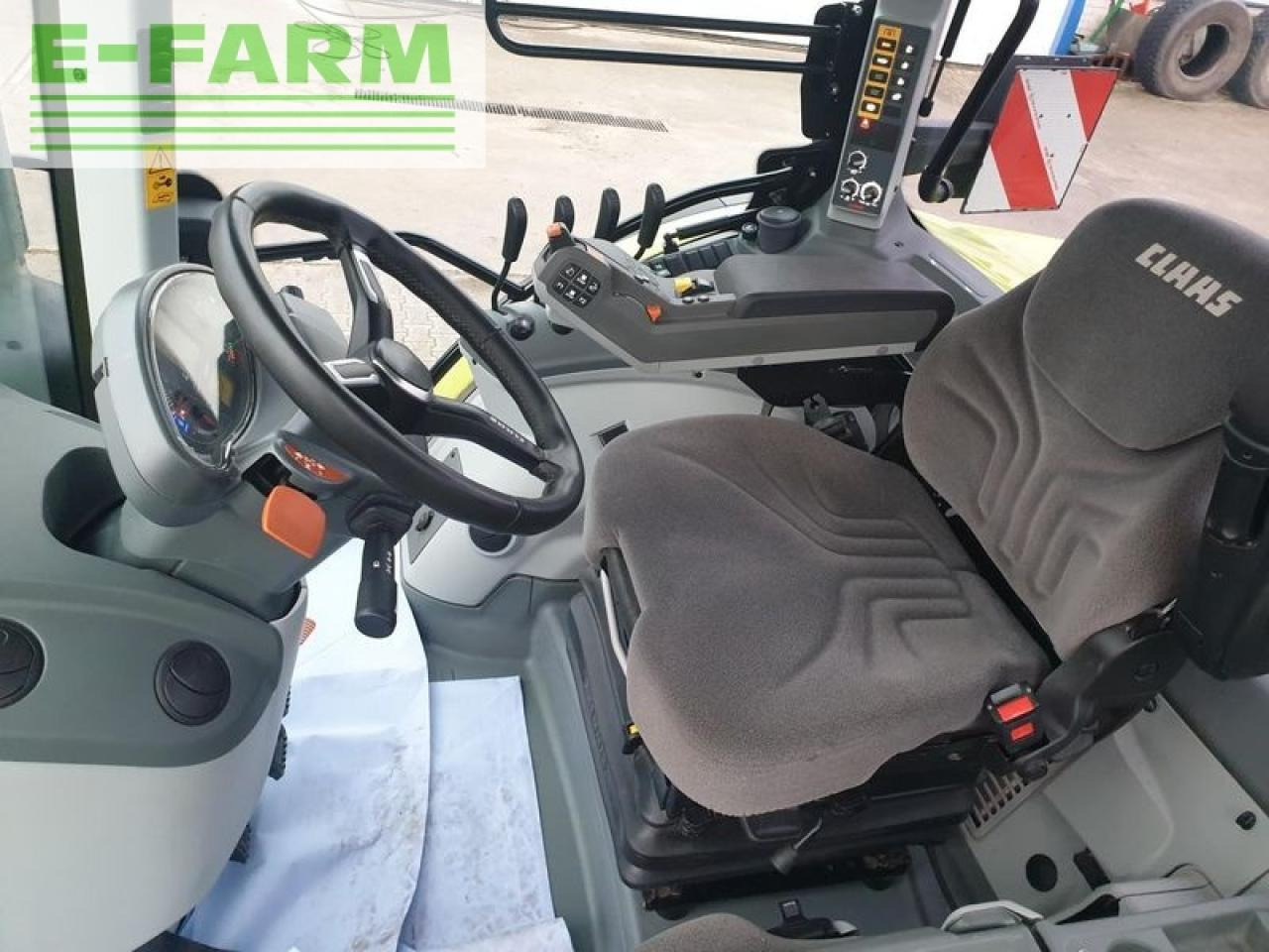 Farm tractor CLAAS arion 630 cis: picture 6