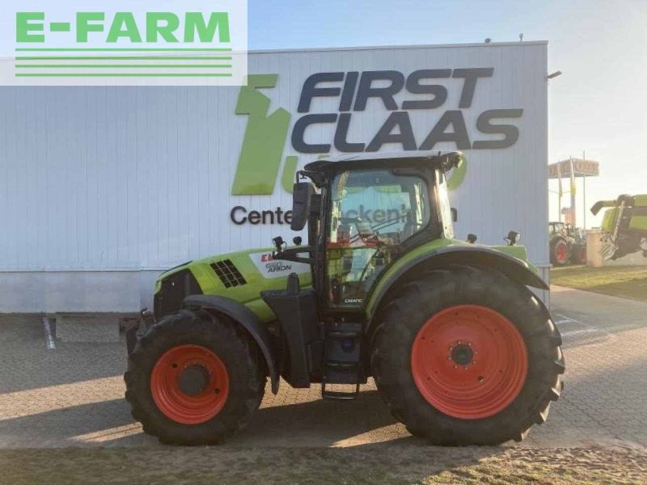 Farm tractor CLAAS arion 660 st4 cmatic: picture 8