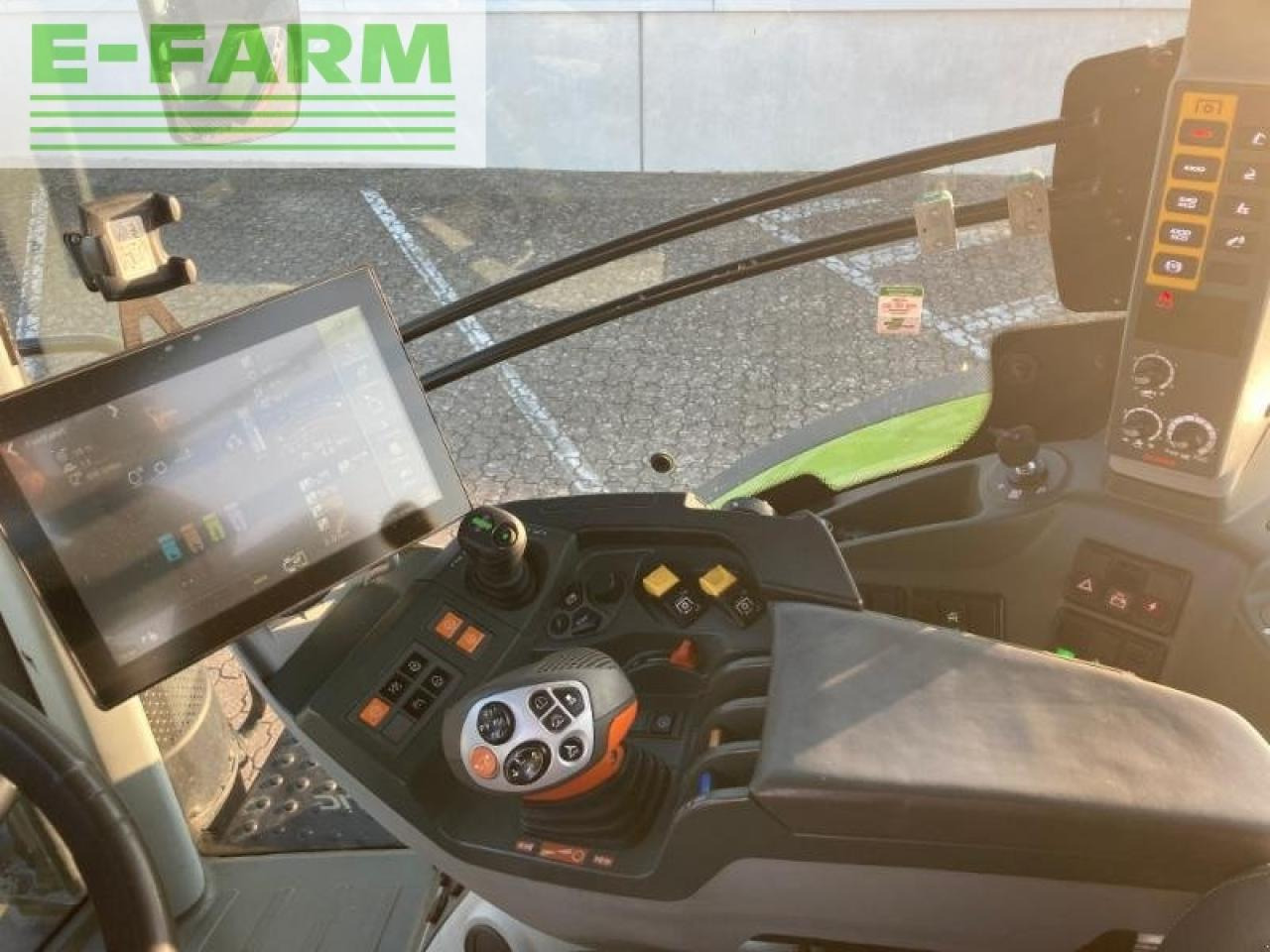 Farm tractor CLAAS arion 660 st4 cmatic: picture 10