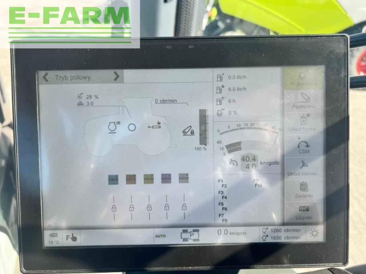 Farm tractor CLAAS axion 830: picture 15