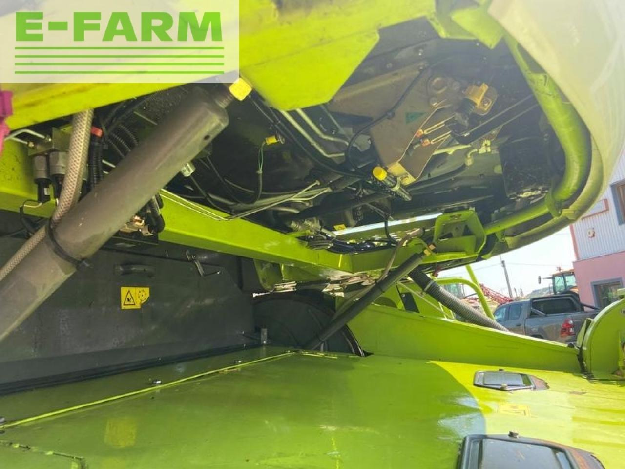Combine harvester CLAAS lexion 750: picture 16