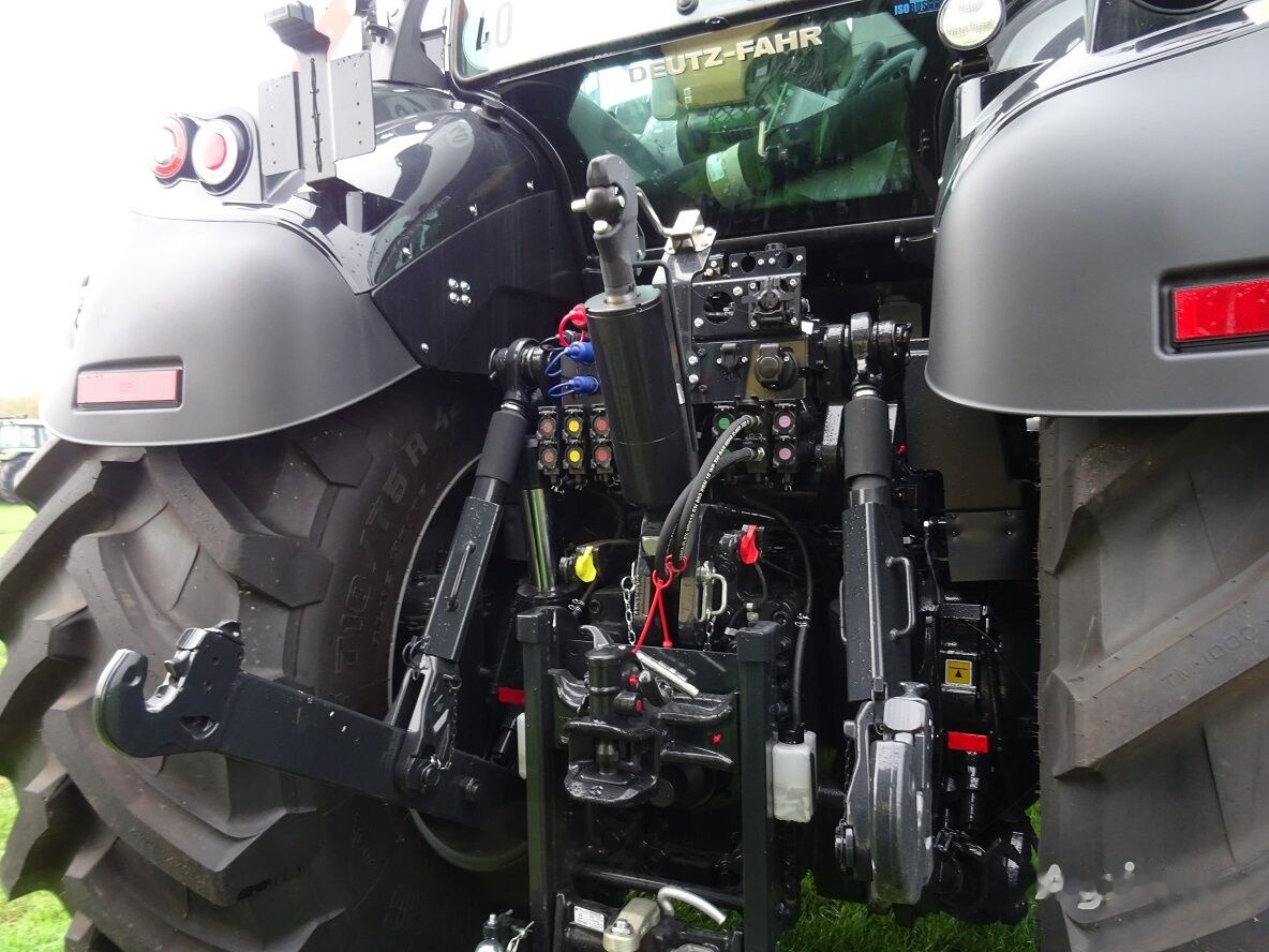 Farm tractor Deutz-Fahr 9340 TTV Agrotron: picture 13