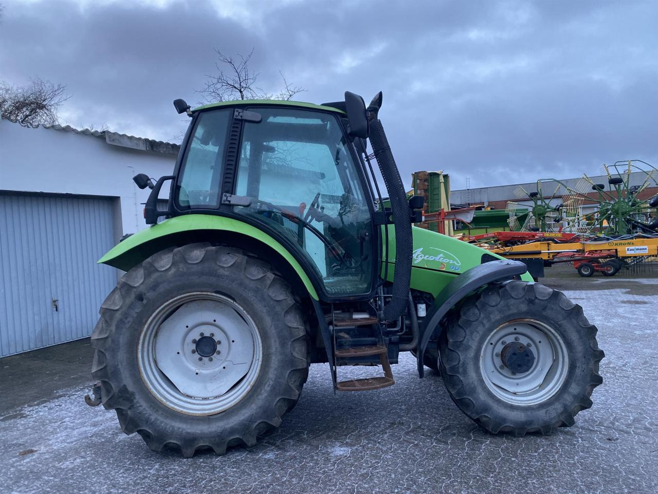 Farm tractor Deutz-Fahr Agrotron 90: picture 4