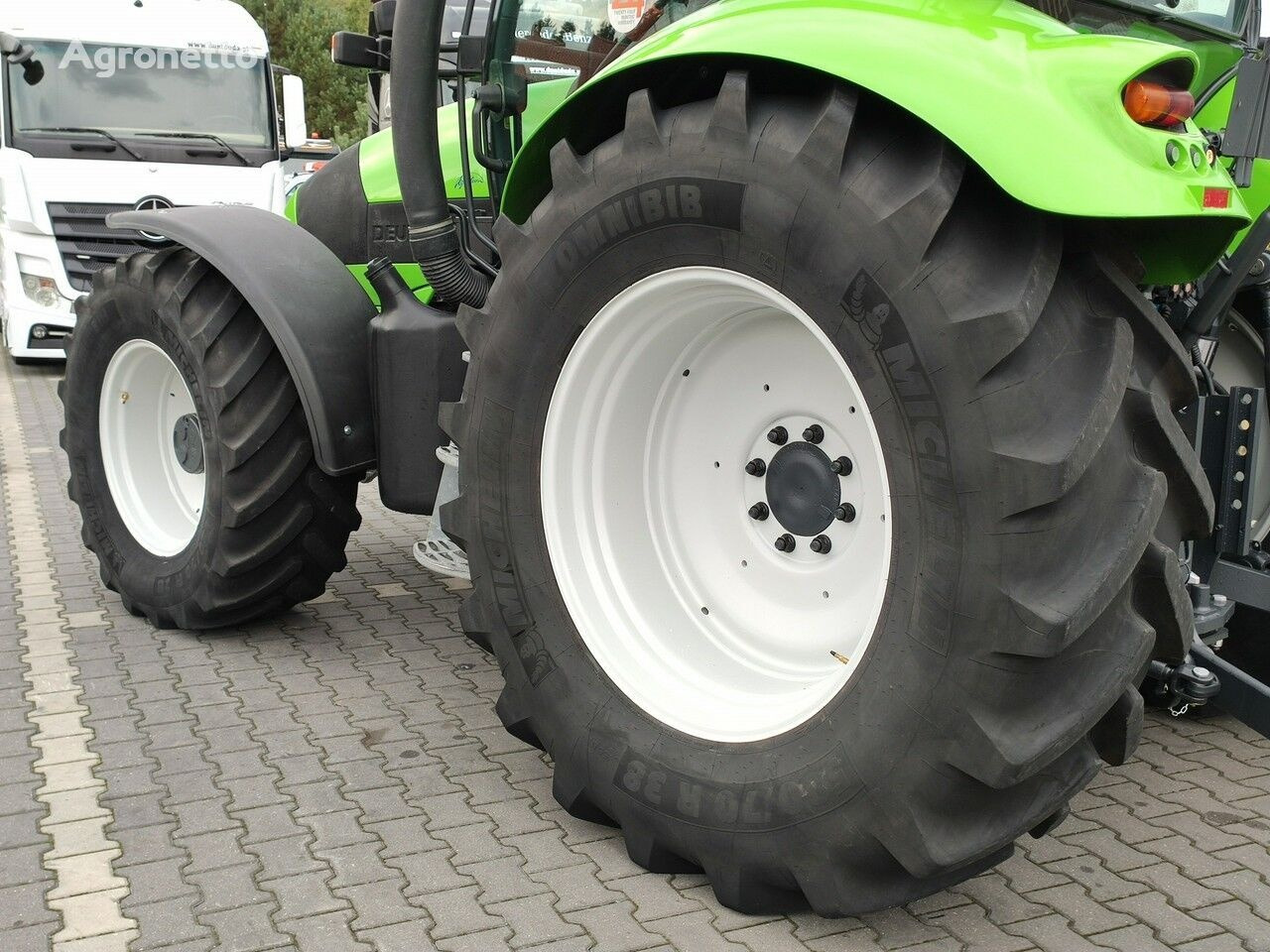Farm tractor Deutz-Fahr Agrotron M620: picture 11