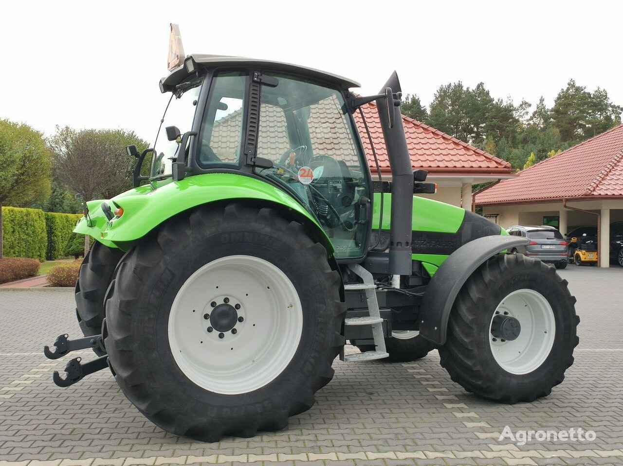 Farm tractor Deutz-Fahr Agrotron M620: picture 12