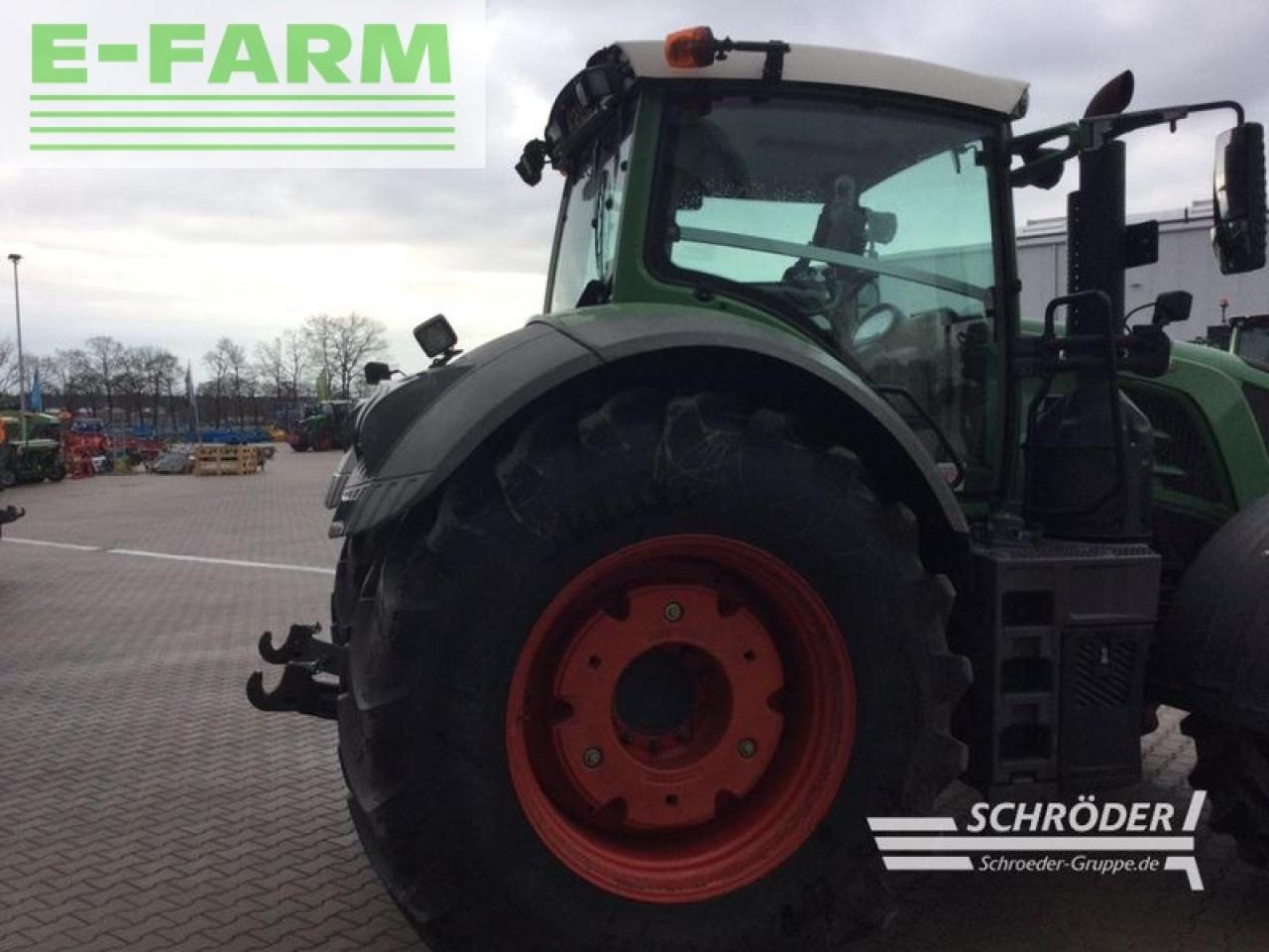 Farm tractor Fendt 828 vario s4 profi plus: picture 3