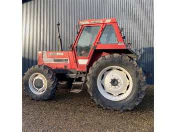Farm tractor Fiat 1380 DT: picture 2