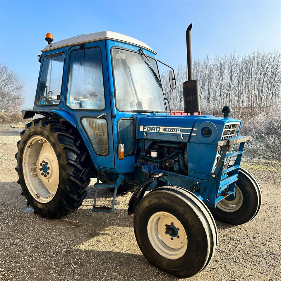 Farm tractor Ford 4600: picture 6