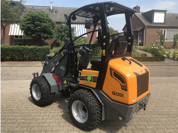 Compact loader Giant G2200E: picture 4