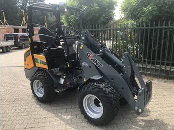 Compact loader Giant G2200E: picture 2