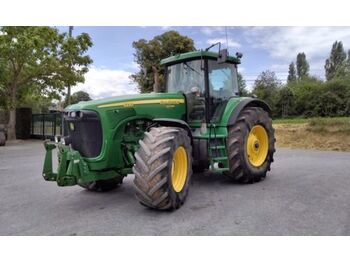 Farm tractor JOHN DEERE 8220: picture 1