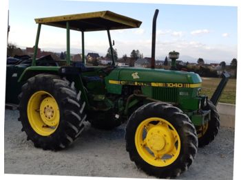 Farm tractor John Deere 1040: picture 1