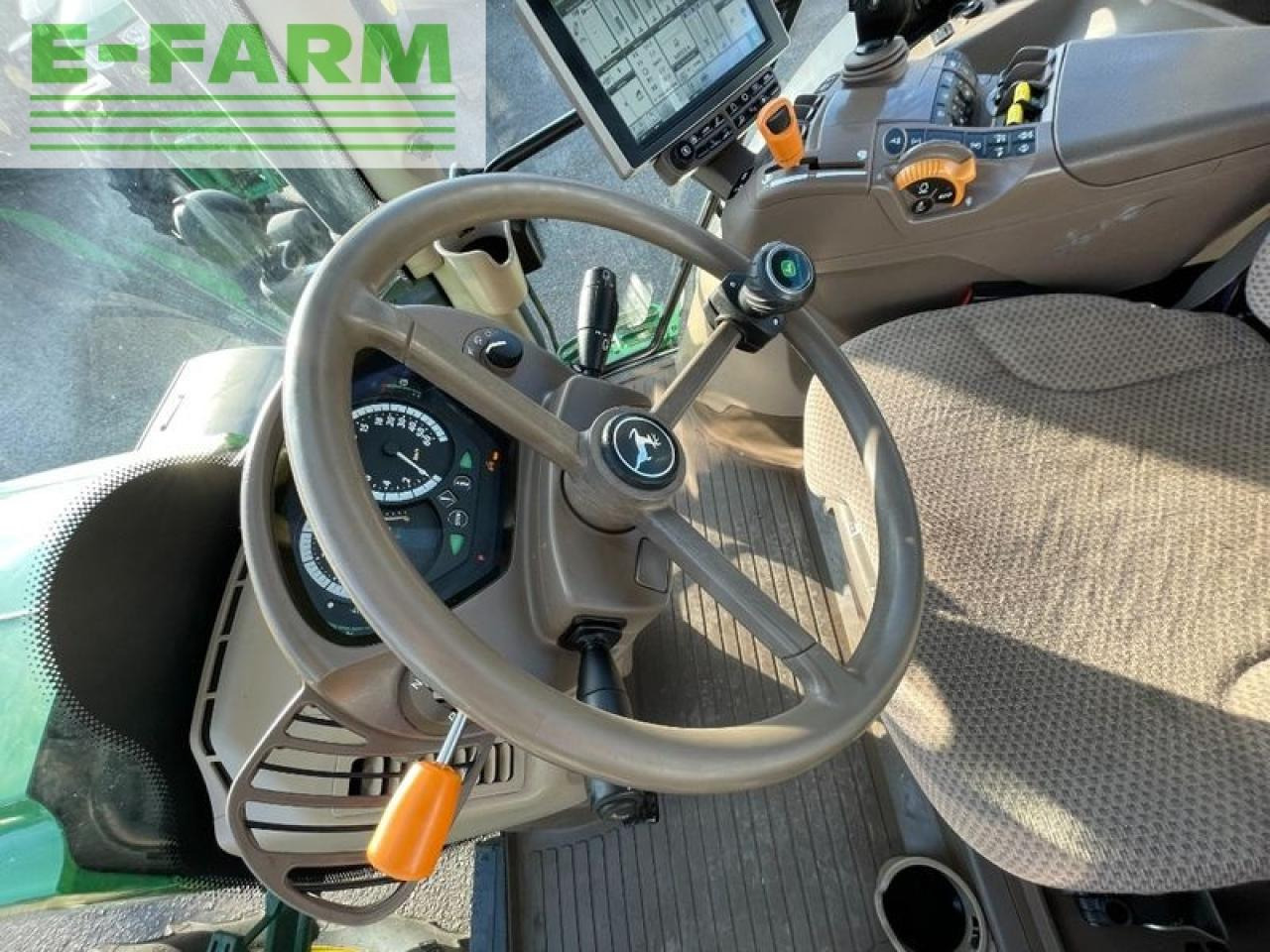 Farm tractor John Deere 6175r: picture 10