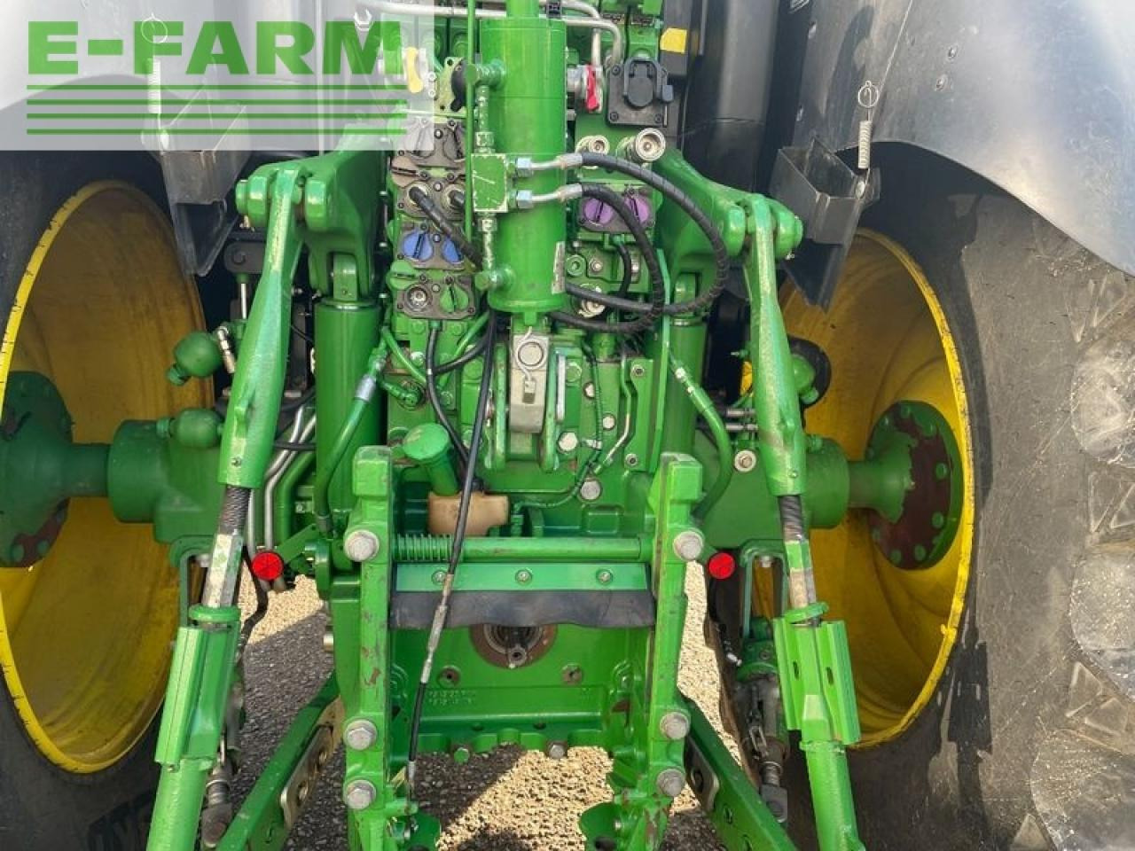 Farm tractor John Deere 6175r: picture 15