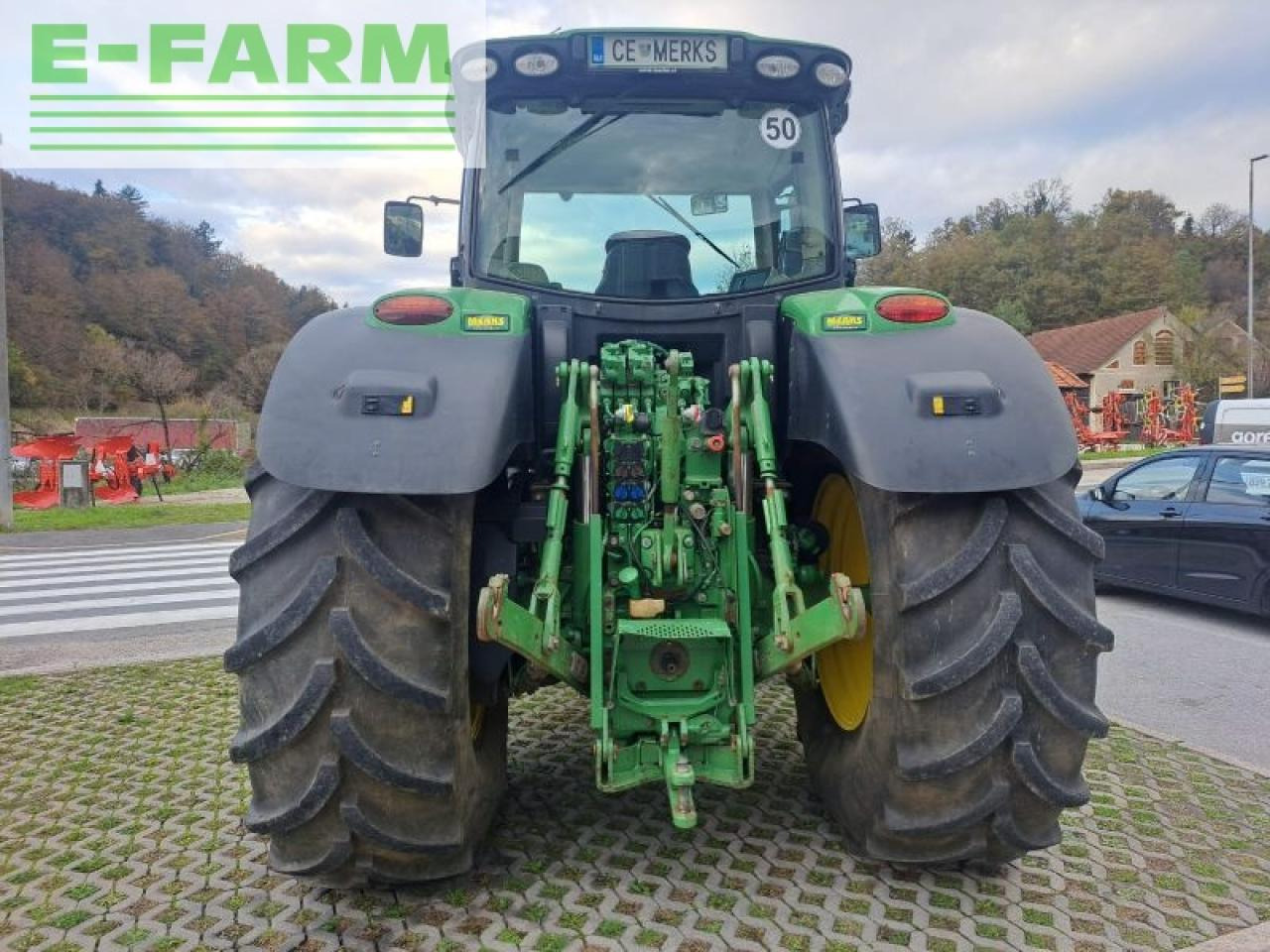 Farm tractor John Deere 6215r: picture 6