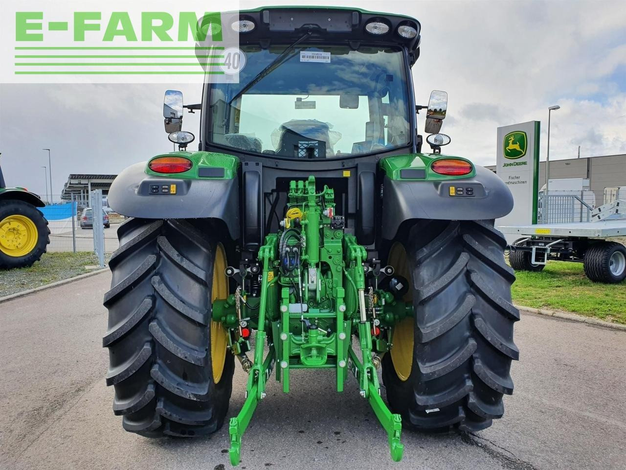 Farm tractor John Deere 6r 110: picture 6