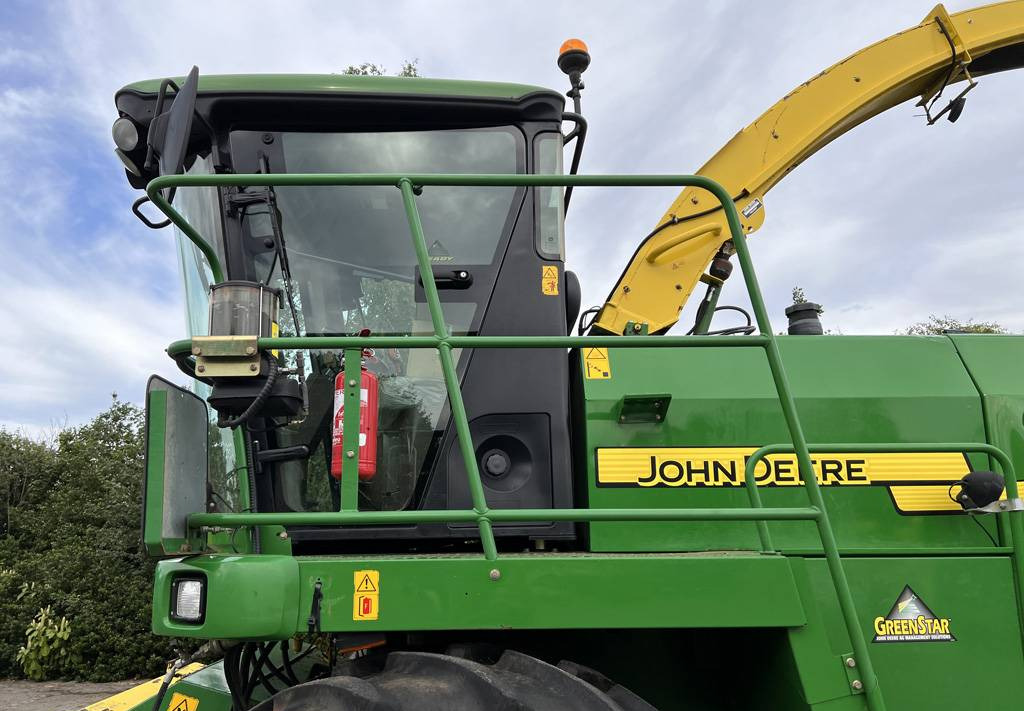 Forage harvester John Deere 7450: picture 41