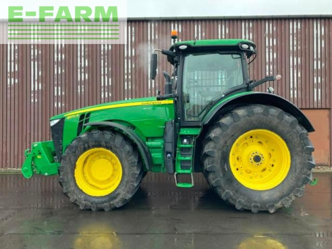 Farm tractor John Deere 8370r: picture 2