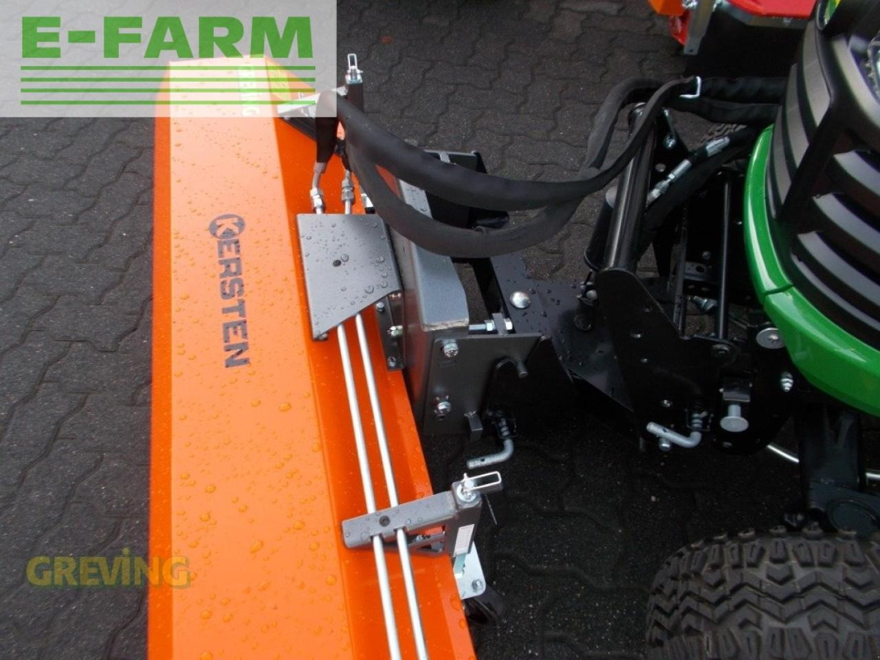 Farm tractor John Deere x948 kehrmaschine streuer: picture 5