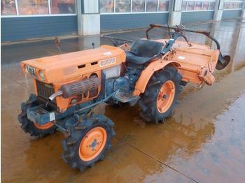 Compact tractor Kubota B7001: picture 1