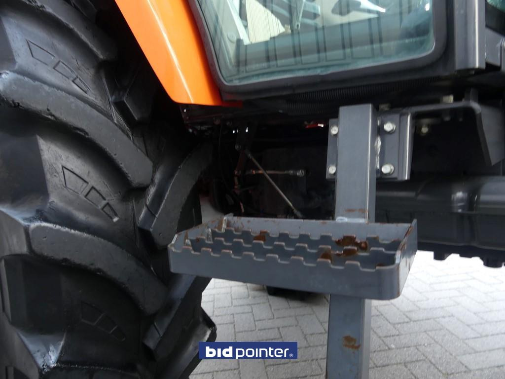 Farm tractor Kubota M9540 4WD: picture 9