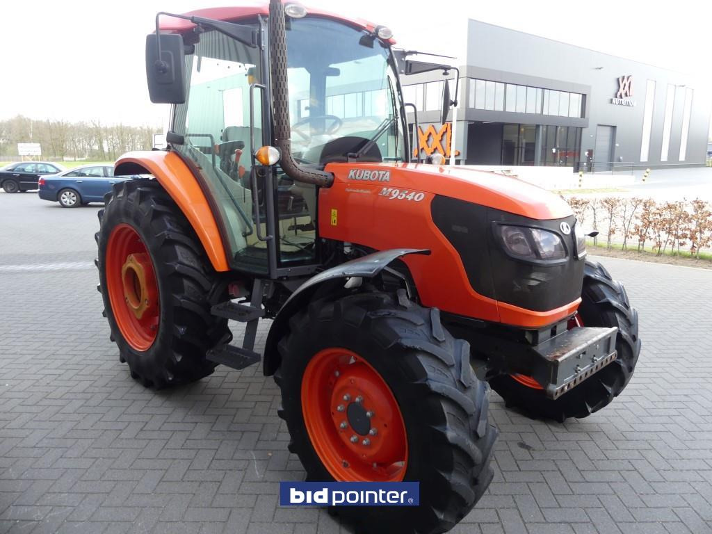 Farm tractor Kubota M9540 4WD: picture 4
