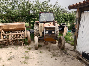 Farm tractor MASSEY FERGUSON 240: picture 1