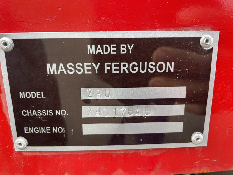 Farm tractor Massey Ferguson 290: picture 9