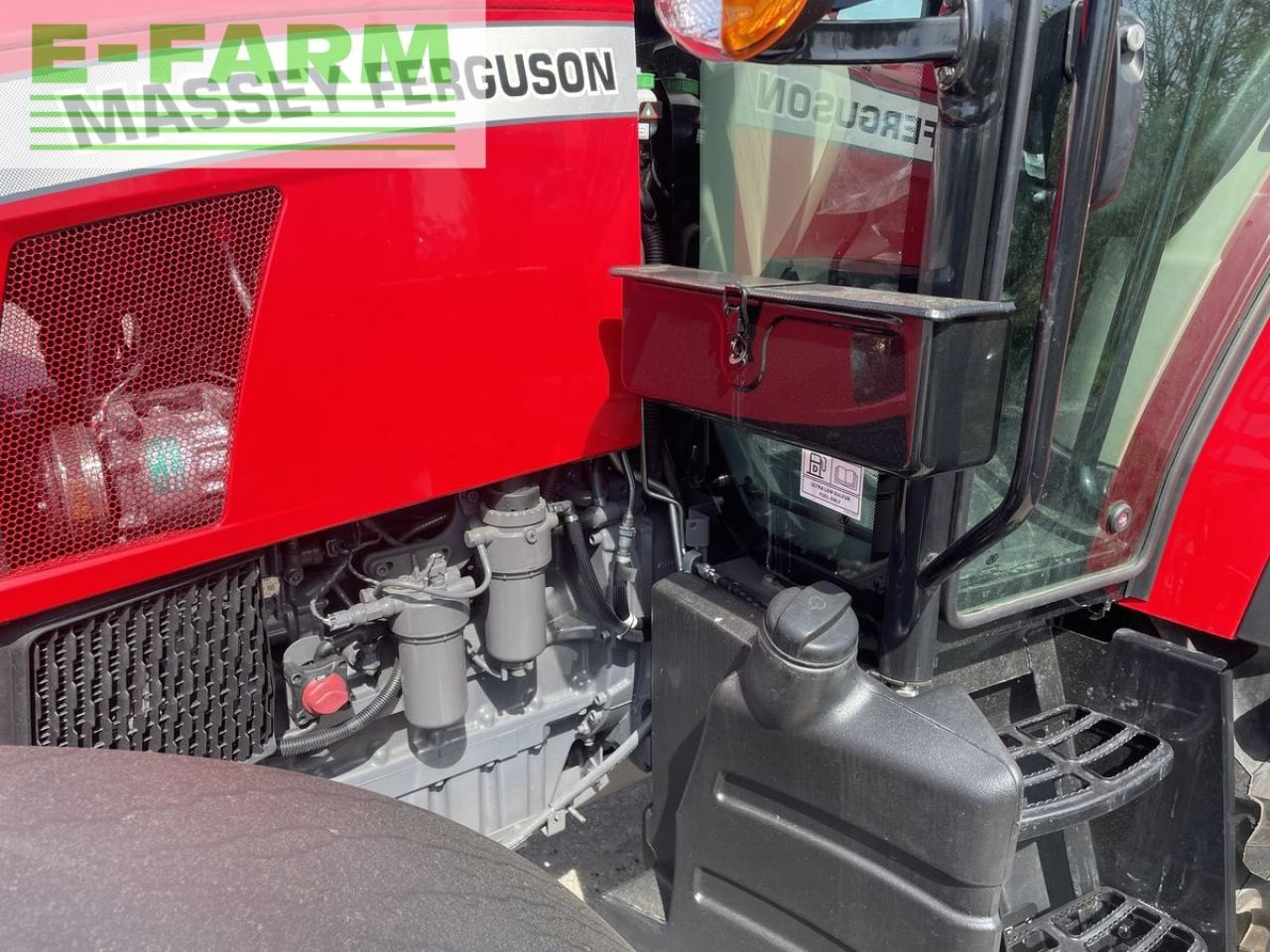 Farm tractor Massey Ferguson mf 5711 m: picture 8