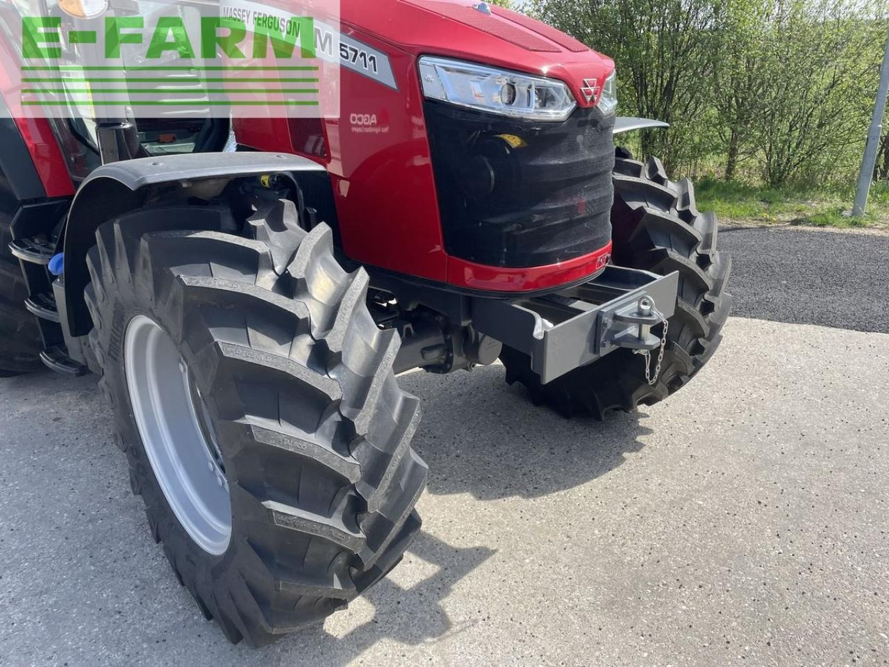 Farm tractor Massey Ferguson mf 5711 m: picture 6