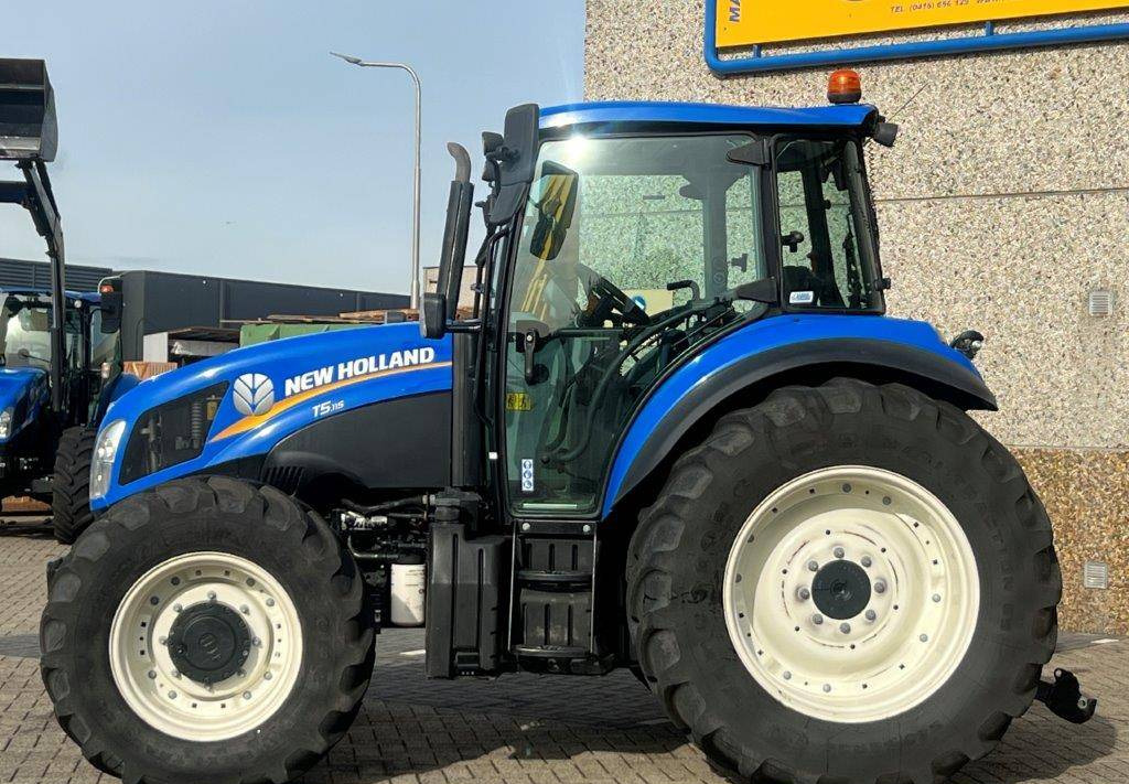 Farm tractor New Holland T5.115 Utility - Dual Command, climatisée, rampant: picture 3