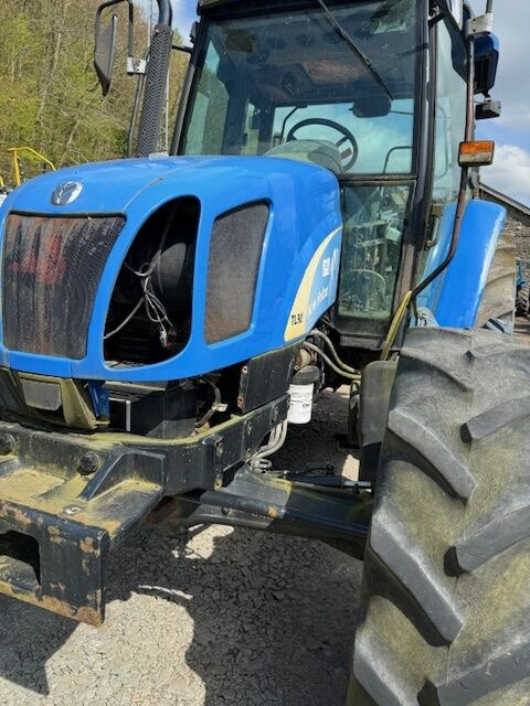 Farm tractor New Holland TL90: picture 2