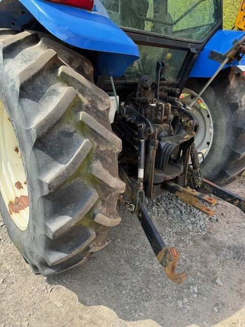 Farm tractor New Holland TL90: picture 3