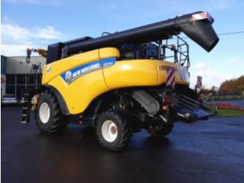 Combine harvester New Holland cr 7.90: picture 1