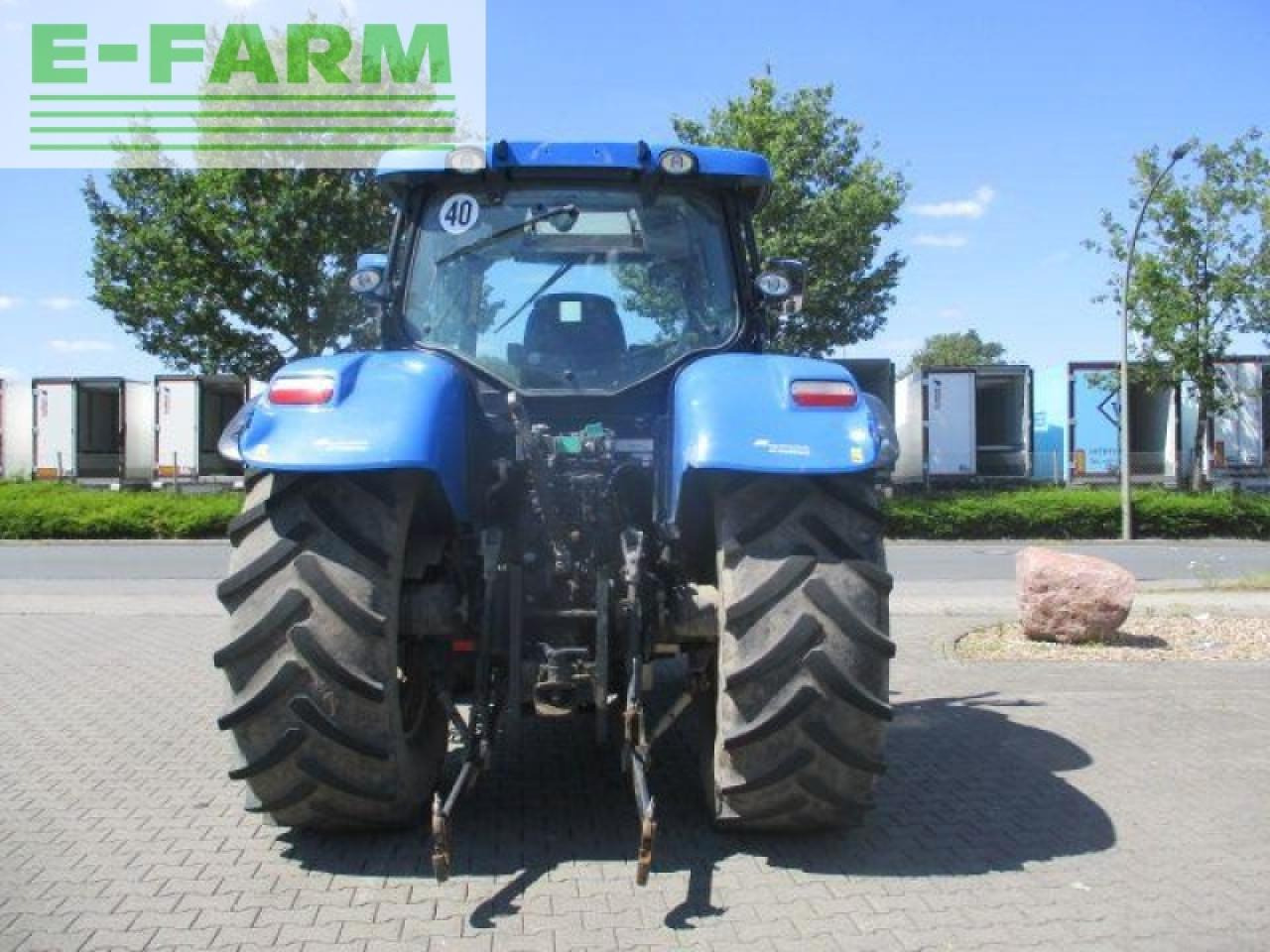 Farm tractor New Holland t6070 elite: picture 6