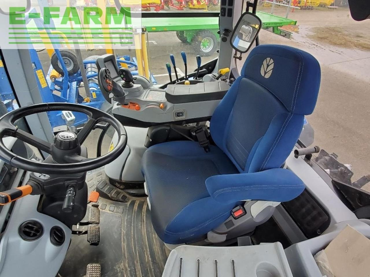 Farm tractor New Holland t 6.155 dct + chargeur: picture 5