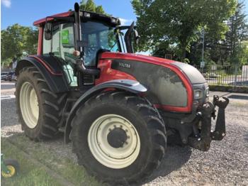 Farm tractor Valtra T151: picture 1