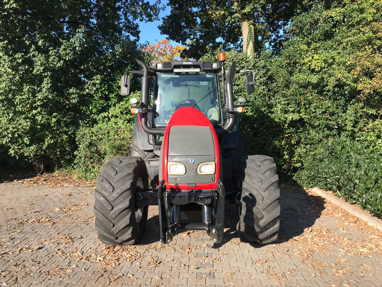 Farm tractor Valtra T191 HiTech: picture 3