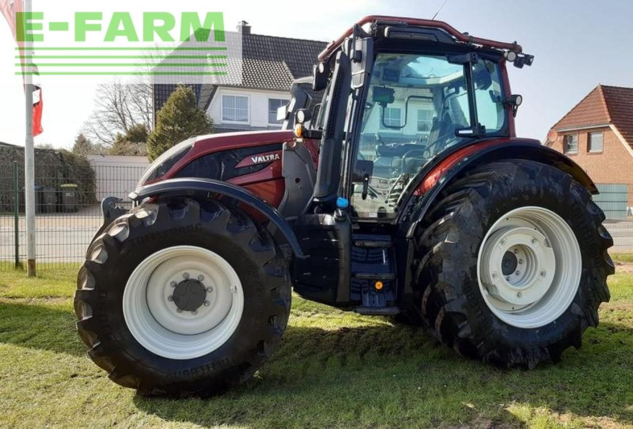 Farm tractor Valtra n175d: picture 3