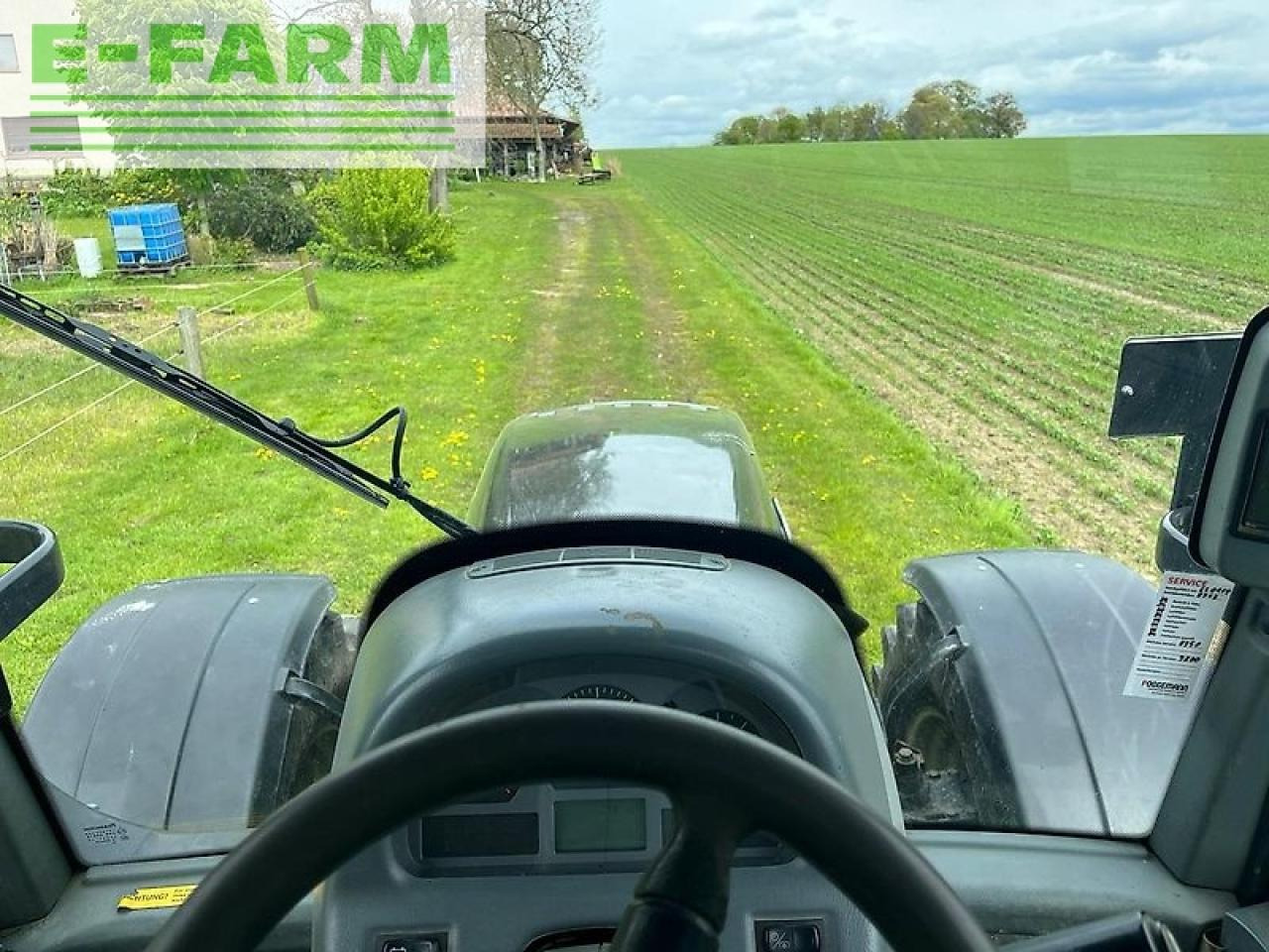 Farm tractor Valtra t203 d: picture 5