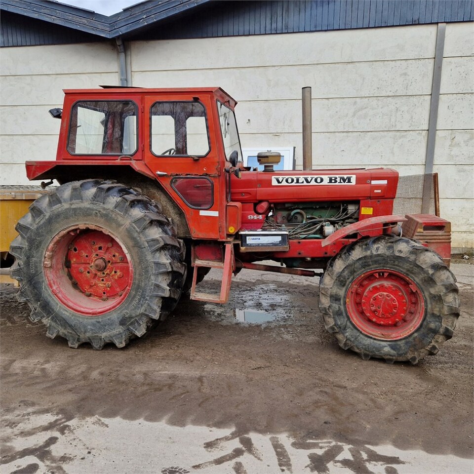 Farm tractor Volvo 814: picture 6