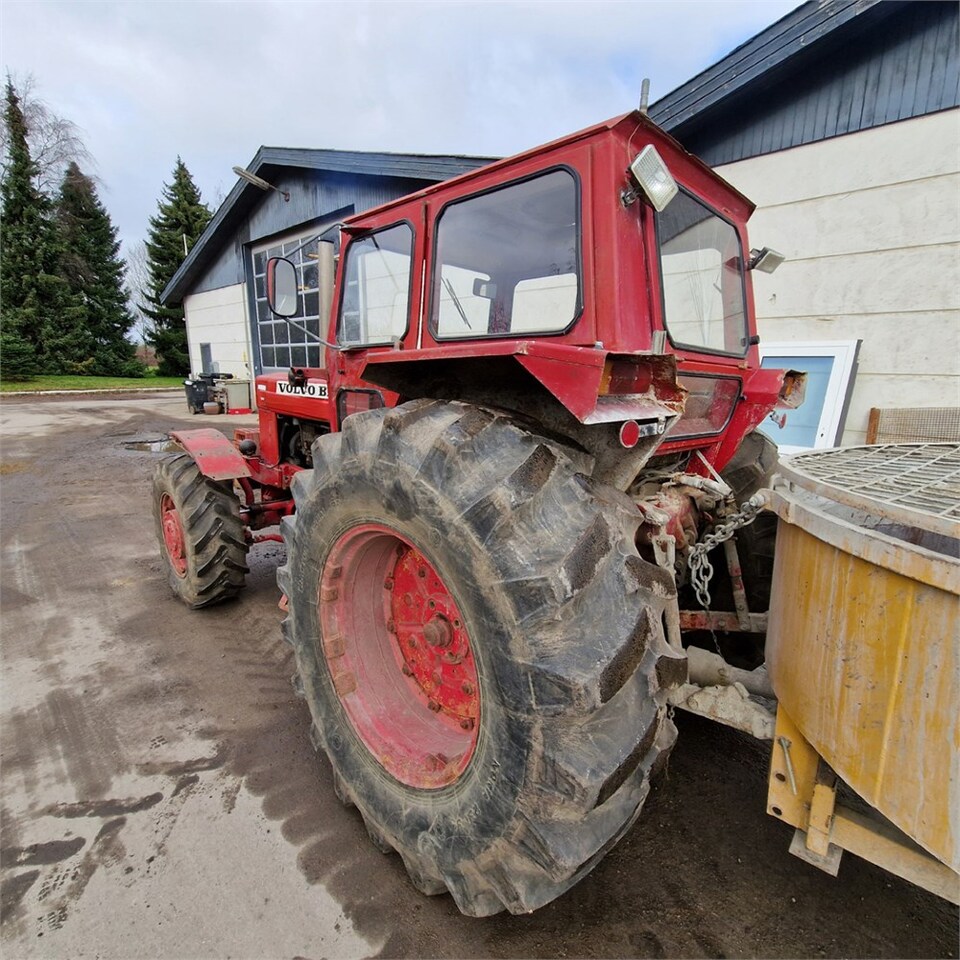 Farm tractor Volvo 814: picture 19